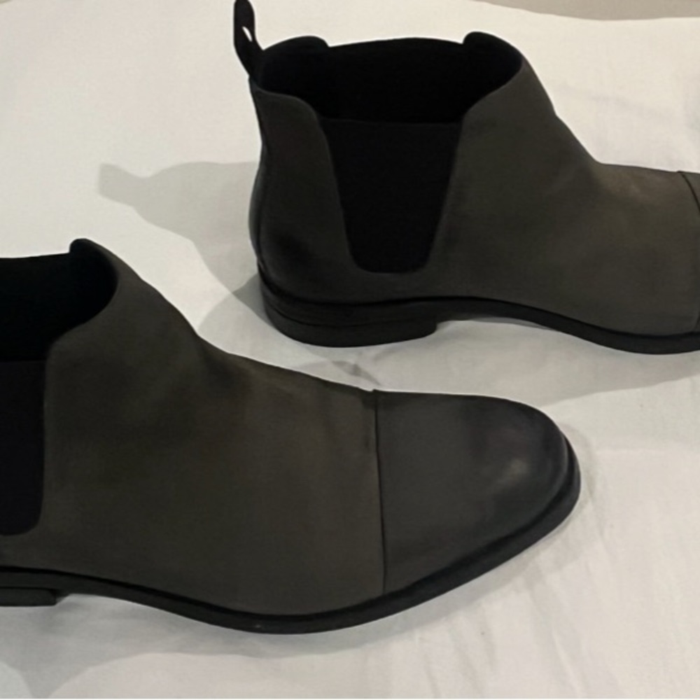 Cole Hahn Chelsea Boots - Picture 2 of 7